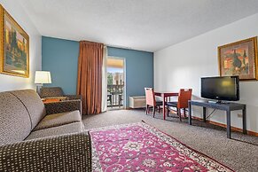 Chicago Club Inn & Suites