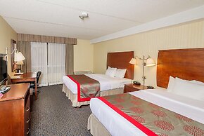 Ramada by Wyndham Niagara Falls by the River