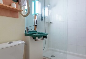 B&B HOTEL Blois Nord Vallee Maillard