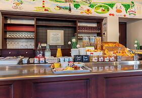 B&B HOTEL Blois Nord Vallee Maillard