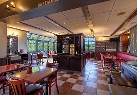 B&B HOTEL Blois Nord Vallee Maillard