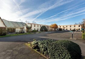 B&B HOTEL Blois Nord Vallee Maillard