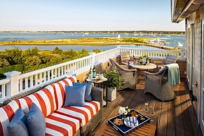 Harbor View Hotel