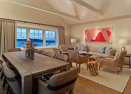 Harbor View Hotel