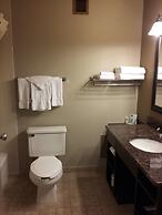 Quality Inn & Suites Escanaba North