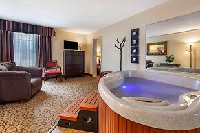 Quality Inn & Suites Escanaba North