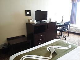 Quality Inn & Suites Escanaba North
