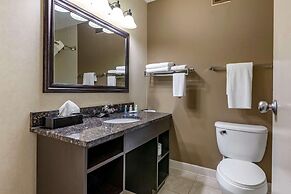 Quality Inn & Suites Escanaba North