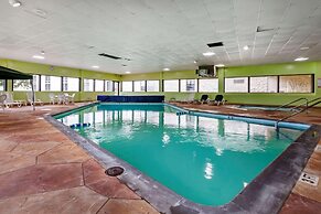 Quality Inn & Suites Escanaba North