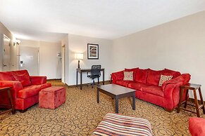 Quality Inn & Suites Escanaba North