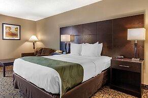 Quality Inn & Suites Escanaba North