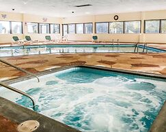 Quality Inn & Suites Escanaba North