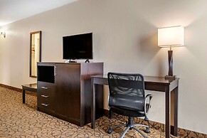 Quality Inn & Suites Escanaba North