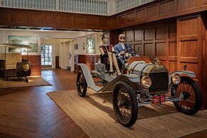 Grand Galvez Resort, Autograph Collection