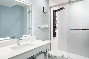 Grand Galvez Resort, Autograph Collection