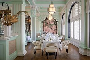 Grand Galvez Resort, Autograph Collection