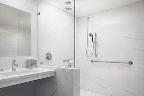 Grand Galvez Resort, Autograph Collection