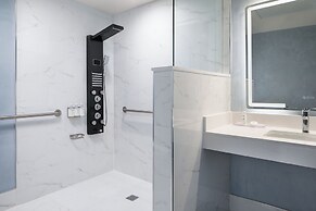 Grand Galvez Resort, Autograph Collection