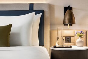 Crowne Plaza Edison by IHG