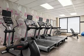 Crowne Plaza Edison by IHG