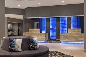 Crowne Plaza Edison by IHG