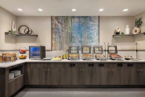 Crowne Plaza Edison by IHG