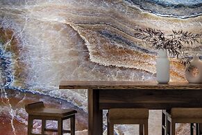 Crowne Plaza Edison by IHG