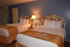 Days Inn by Wyndham Panama City Beach/Ocean Front
