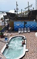 Days Inn by Wyndham Panama City Beach/Ocean Front