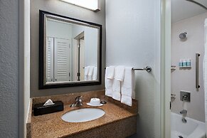 Courtyard by Marriott Dallas Arlington/Entertainment Dist