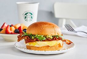 Courtyard by Marriott Dallas Arlington/Entertainment Dist
