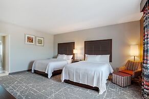 Orangewood Inn & Suites Kansas City Airport