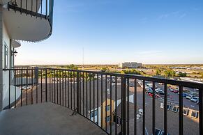 Orangewood Inn & Suites Kansas City Airport