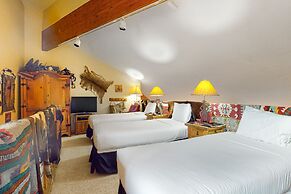 Pine Ridge Condominiums