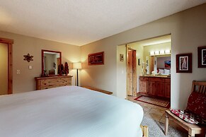 Pine Ridge Condominiums