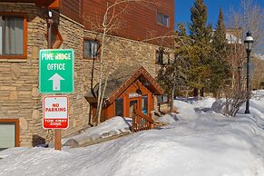 Pine Ridge Condominiums