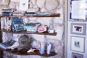 Small Hope Bay Lodge