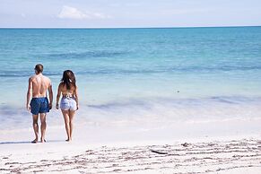 Small Hope Bay Lodge