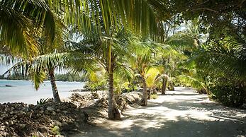 Small Hope Bay Lodge