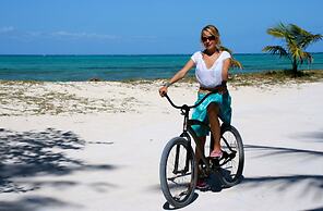 Small Hope Bay Lodge