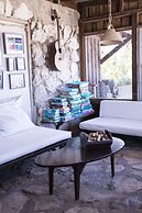 Small Hope Bay Lodge