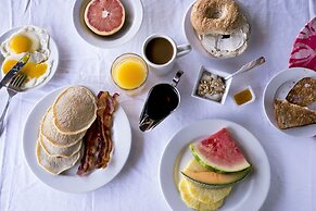 Small Hope Bay Lodge