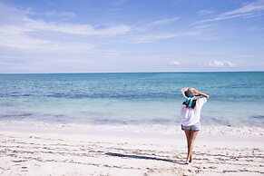 Small Hope Bay Lodge