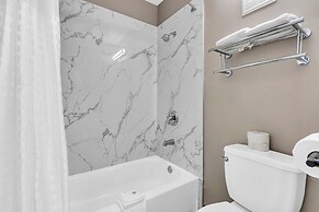 Motel 6 Summerville, SC – Azalea Square