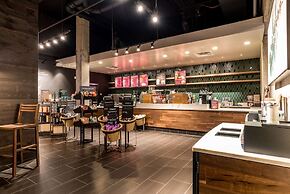 Hilton Fort Wayne at the Grand Wayne Convention Center