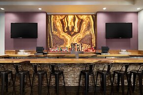 Hilton Fort Wayne at the Grand Wayne Convention Center