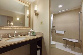 Hilton Fort Wayne at the Grand Wayne Convention Center