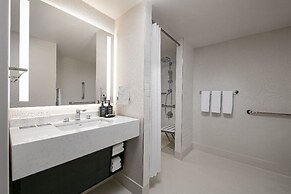 Sheraton LaGuardia East Hotel