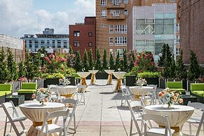 Sheraton LaGuardia East Hotel