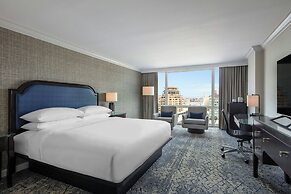 Sheraton LaGuardia East Hotel